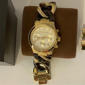 Michael Kors Watch + Box & Tags!